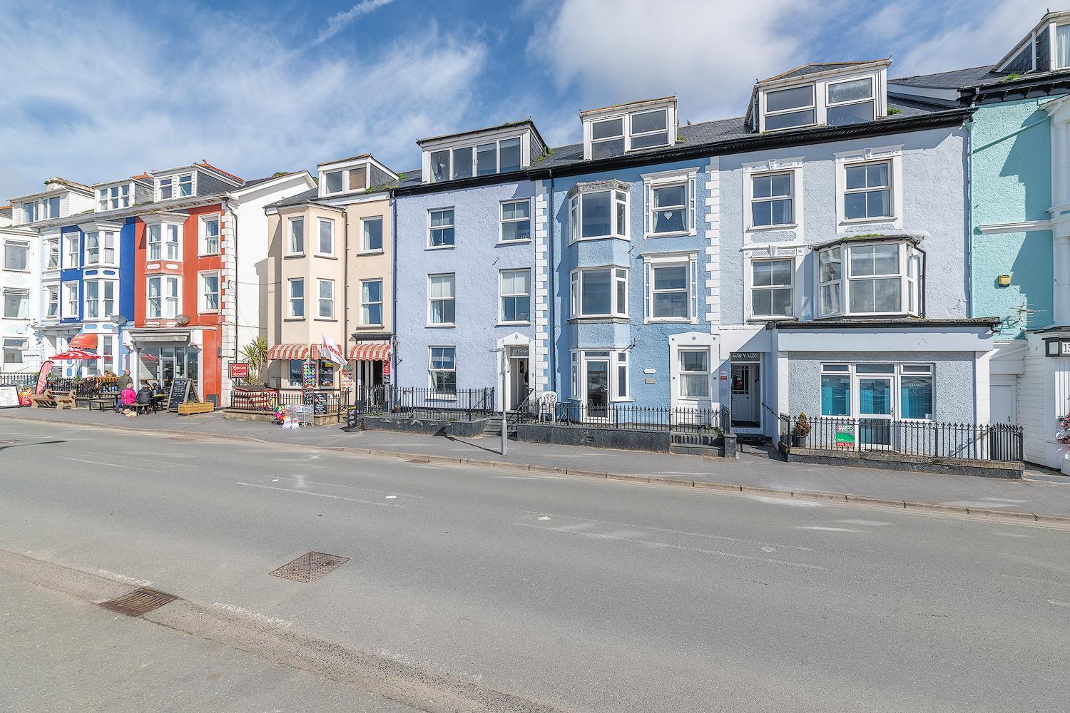 Beach Front Flat In Aberdovey Aberdyfi Buitenkant foto